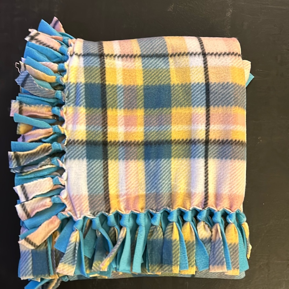 Fleece tie blanket